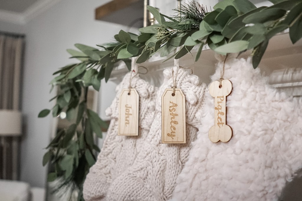 AFFORDABLE, REALISTIC, AND EASY DIY EUCALYPTUS AND PINE GARLAND TO ELEVATE YOUR CHRISTMAS MANTEL
